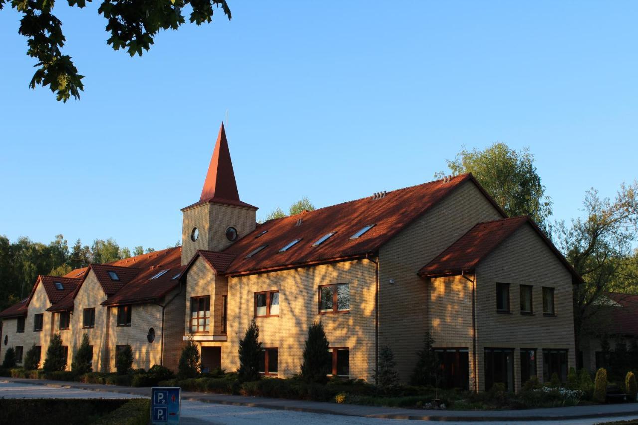 Uroczysko Porszewice - Osrodek Konferencyjno-Rekolekcyjny Hotel Pabianice Exterior photo